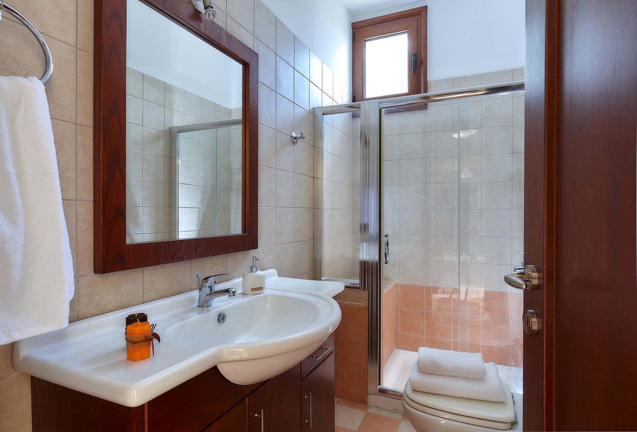 Villa Ginger Voutes Luaran gambar