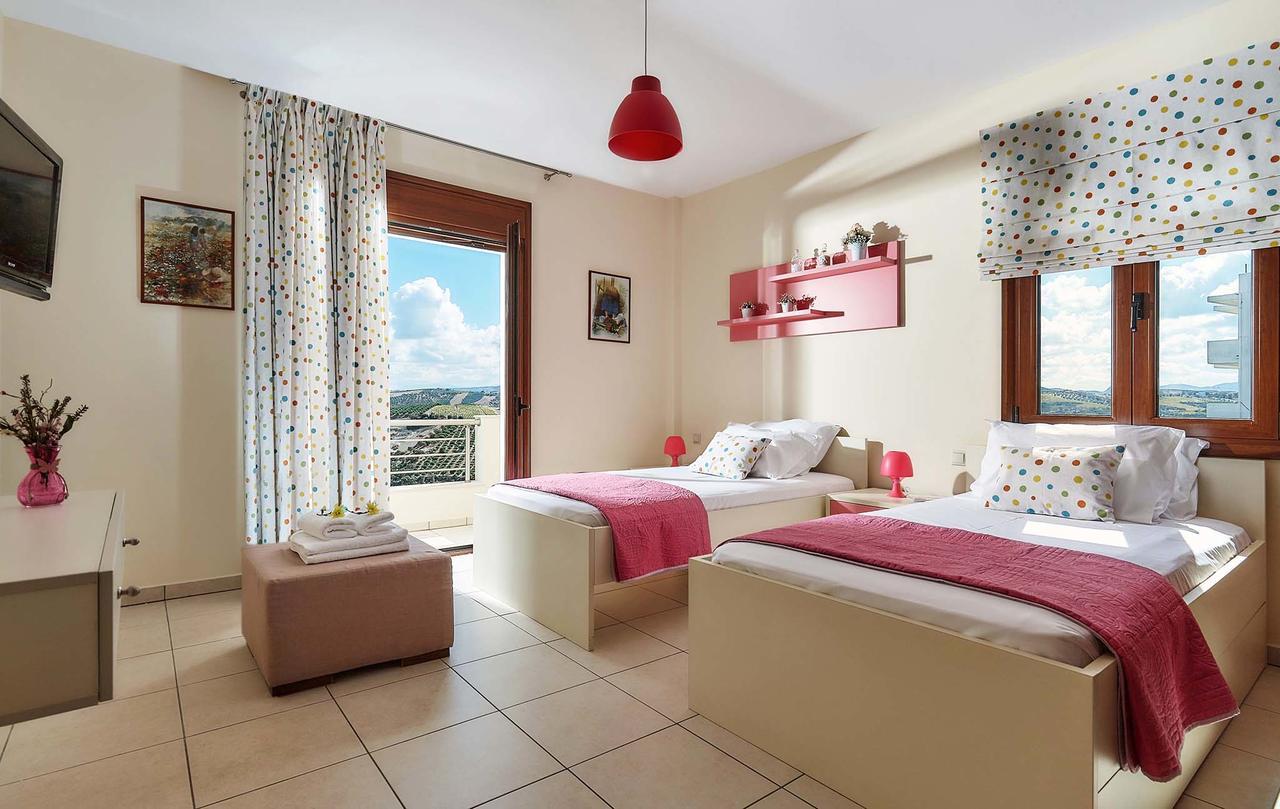 Villa Ginger Voutes Luaran gambar