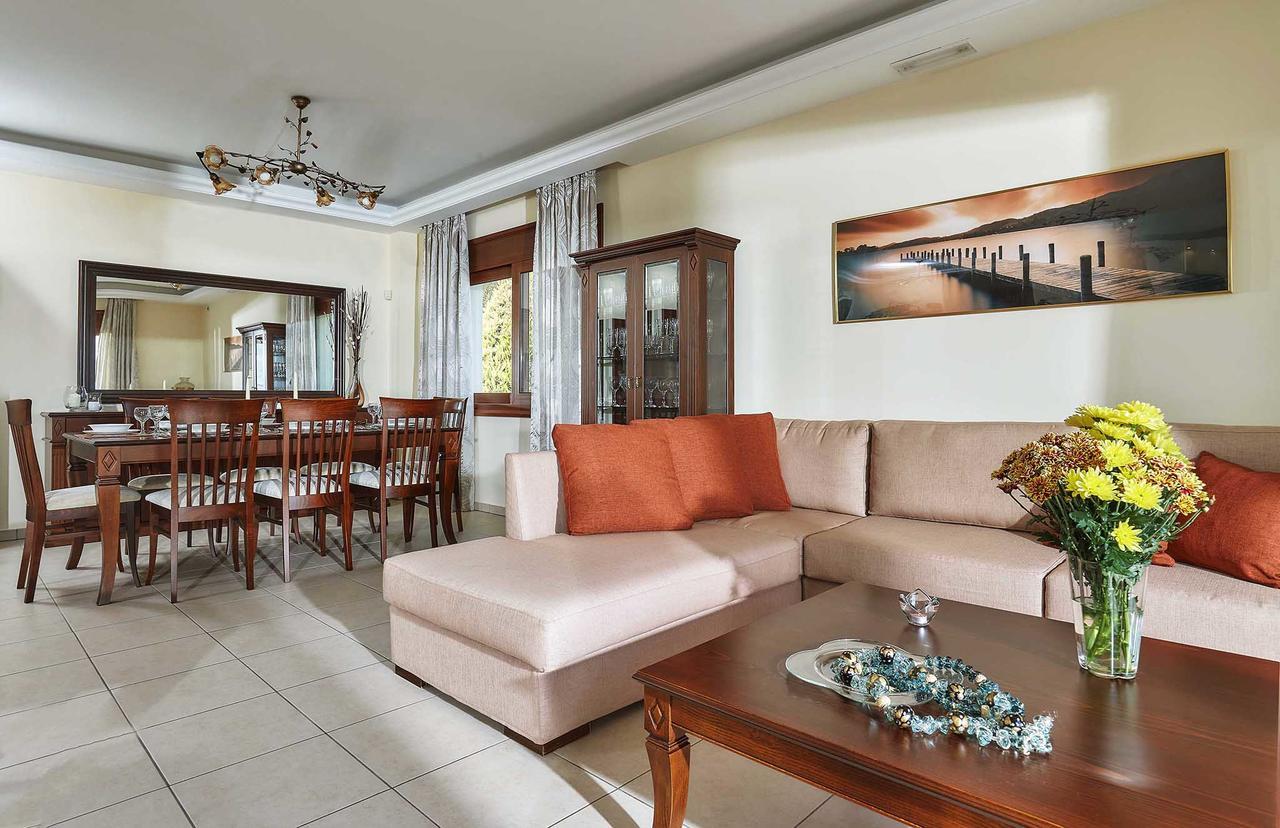 Villa Ginger Voutes Luaran gambar