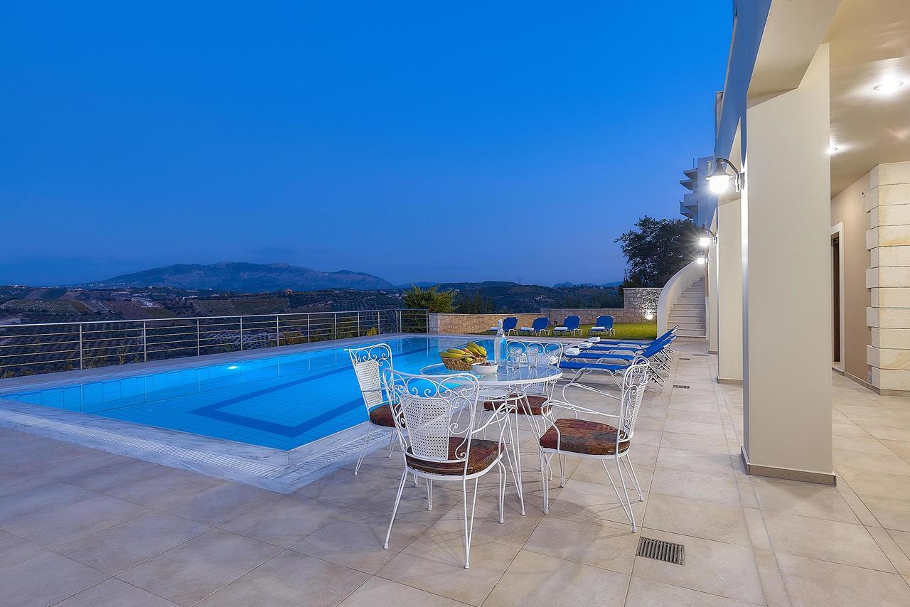 Villa Ginger Voutes Luaran gambar